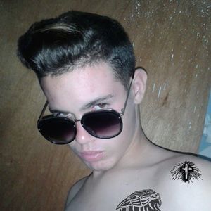 Meet your Posher, Luis